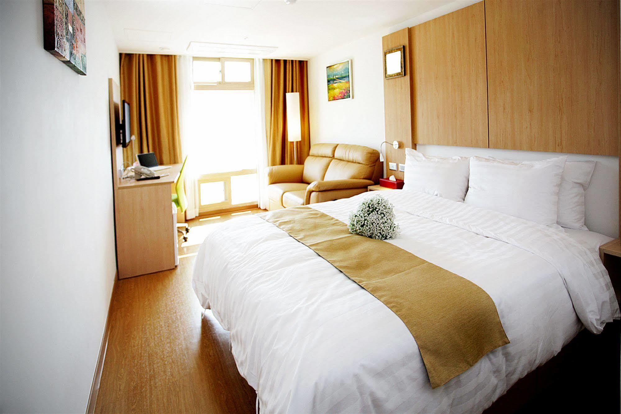Gunsan Apple Tree Hotel Exterior foto